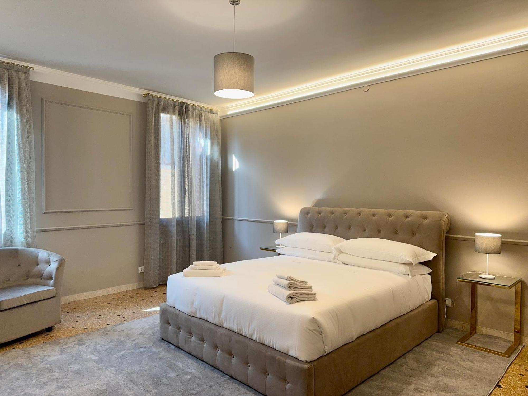 San Vio Palace Luxury Apartments Venice Exterior photo