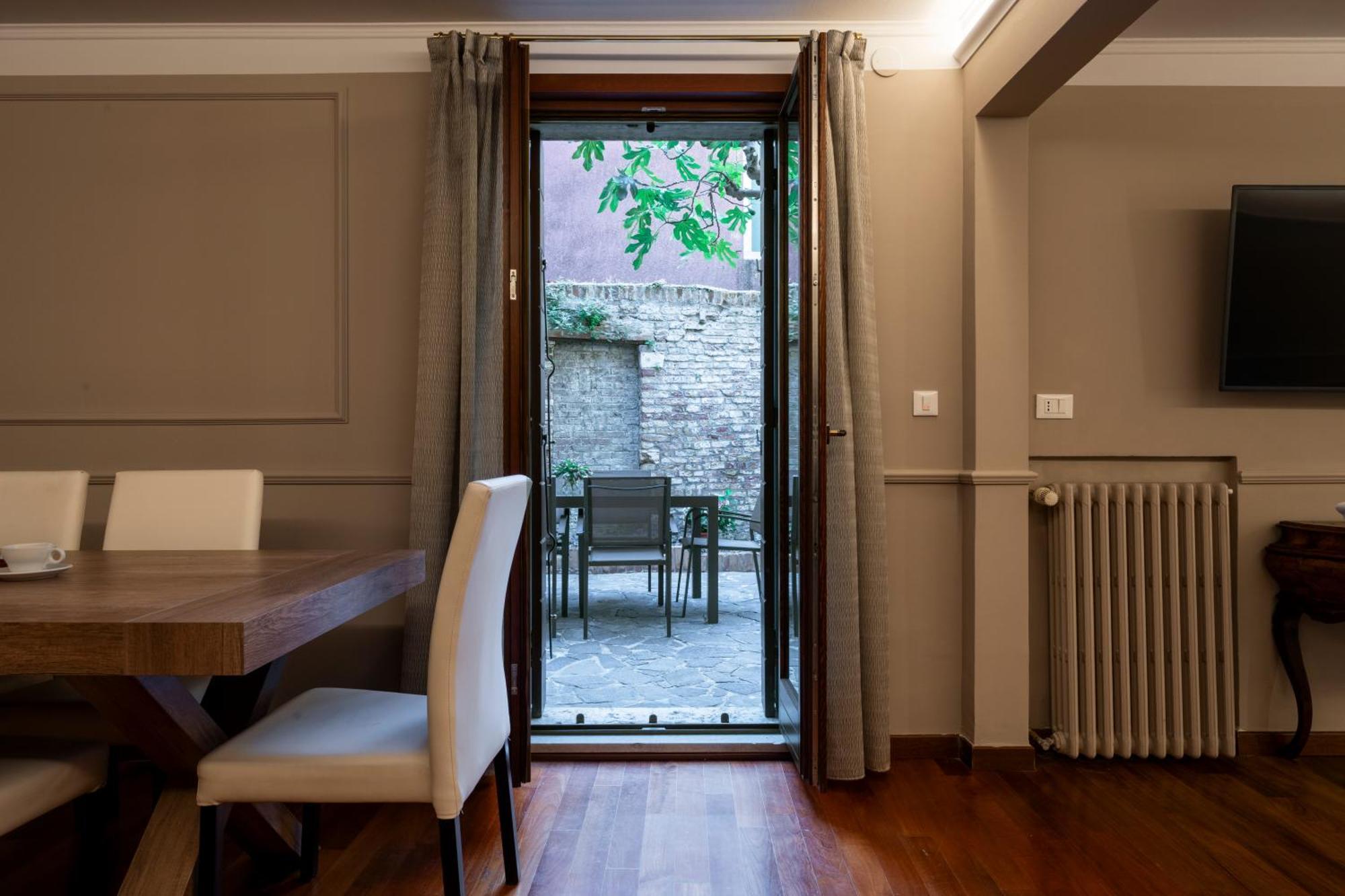 San Vio Palace Luxury Apartments Venice Exterior photo